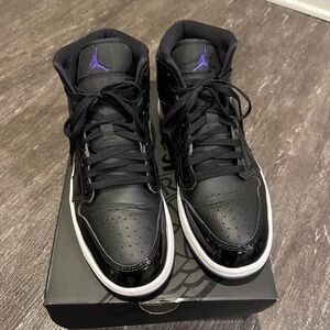 Jordan 1 Mid SE Space Jam